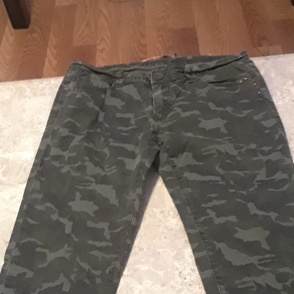 Camo jeans